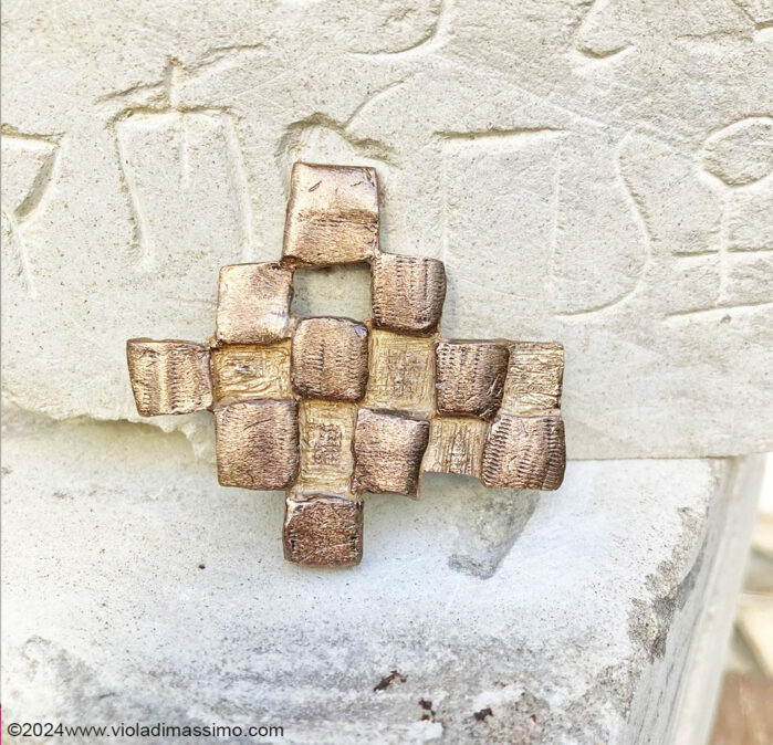 Scultura- viola di massimo